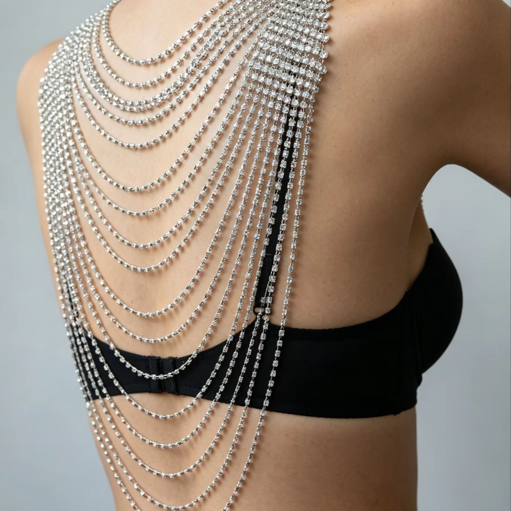 Body Jewelry Back - Stylowy, wielowarstwowy łańcuszek na ciało na