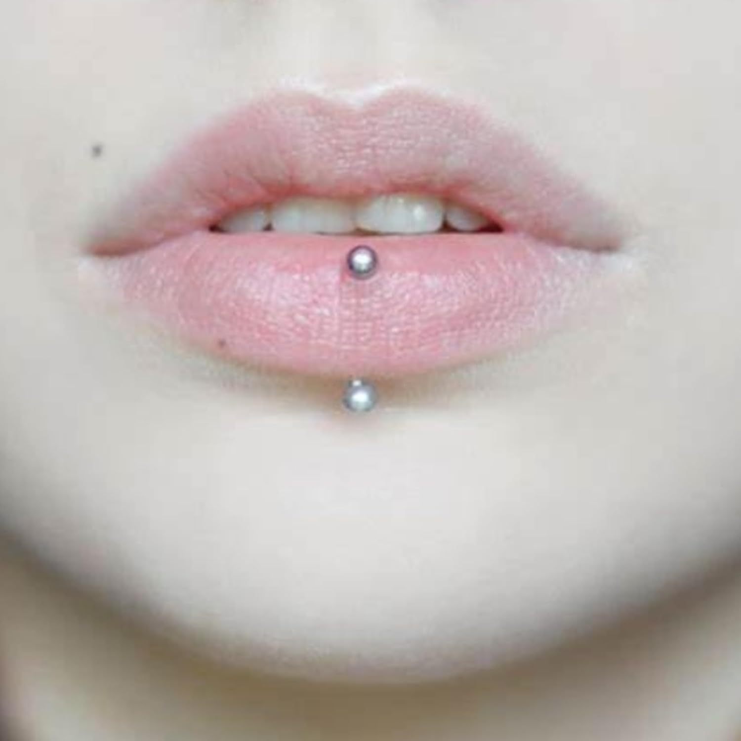 8 sztuk Rook Piercing Biżuteri – Body Jewelry Vertical Labret recenzja i cena